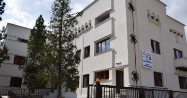 Stire din Social : Bebeluș de 6 luni și mama sa, izolați în spital, de teama coronavirusului