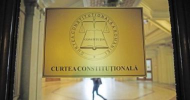 Stire din Politică-Administrație : CCR a stabilit: ORBAN NU TREBUIA DESEMNAT PREMIER!