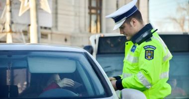 Stire din Eveniment : Șoferi cu permisul suspendat, opriți în trafic