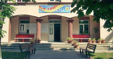 Stire din Eveniment : Percheziții la primărie! Multiple infracțiuni cercetate de procurori