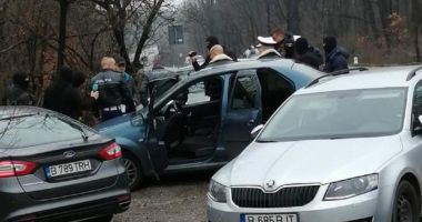 Stire din Eveniment : Polițiști prinși în flagrant! Erau suspectați încă de anul trecut