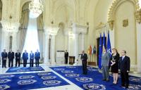 Stire din Politică-Administrație : Președintele Traian Băsescu a învestit, vineri, Guvernul Boc V