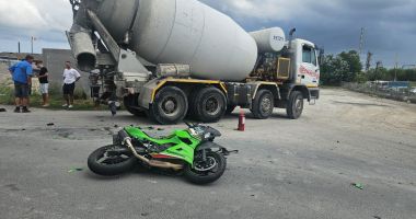 Stire din Eveniment : Accident rutier între Lumina și Năvodari. Un motociclist a fost rănit
