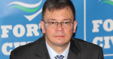 Stire din Politică-Administrație : Mihai Răzvan Ungureanu:  "De azi, sunt în campania pentru prezidențiale"