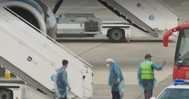 Stire din Actualitate : Pasagerii navei cu hantavirus au fost debarcați și plasați în serie după focarul izbucnit la bord