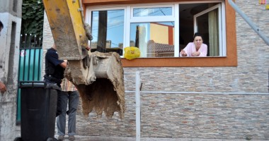 Debranșări cu pușca în Piața Chiliei. Imagini inedite - 2