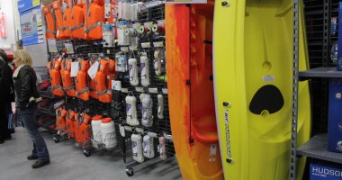Stire din Economie : S-a deschis magazinul pasionaților de sport
