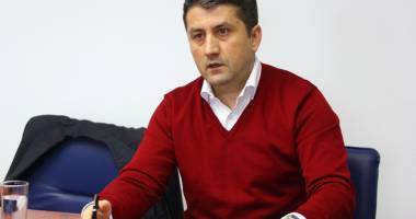 Stire din Cultură-Educație : Decebal Făgădău, de vorbă cu sindicaliștii din învățământ