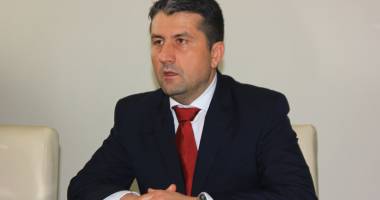 Stire din Politică-Administrație : "Este pentru prima dată când elevii din municipiul Constanța primesc burse școlare"