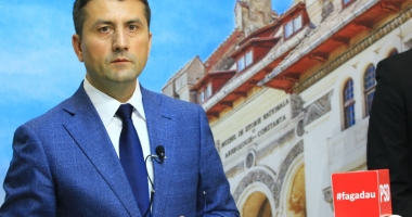 Stire din Politică-Administrație : Decebal Făgădău a câștigat Primăria Constanța. "Vă asigur de o întreagă transparență, de un dialog permanent cu constănțenii"