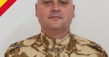 Militarul rănit grav în Afganistan A MURIT