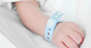 Stire din Eveniment : Bebelușul aflat în stare gravă după botez a murit