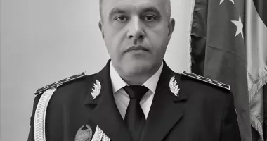 Stire din Actualitate : Inspector-șef de Poliție găsit mort la birou. Avea 51 de ani