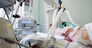 Stire din Actualitate : Un bărbat a murit după ce a fost diagnosticat cu meningită provocată de virusul West Nile