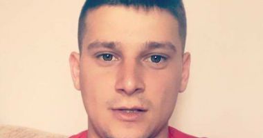 Stire din Eveniment : Primarul comunei Grădina, Gabriela Iacobici, alături de familia tânărului mort în accidentul din Valu lui Traian