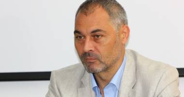 Stire din Sănătate : De ce și-a pierdut Dragoș Poteleanu funcția din fruntea CJAS