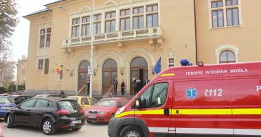 Stire din Eveniment : Expert contabil, MORT pe holurile Judecătoriei Constanța