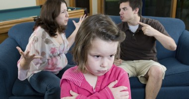 Stire din Sănătate : Copilul înjură și este agresiv? Sunt șanse mari ca la maturitate să ajungă delincvent