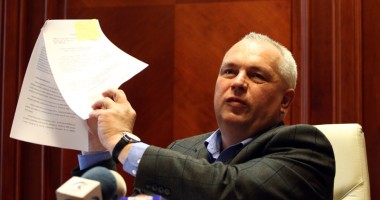 Stire din Eveniment : Nicușor Constantinescu trebuie arestat preventiv.  Îl vor extrăda americanii?