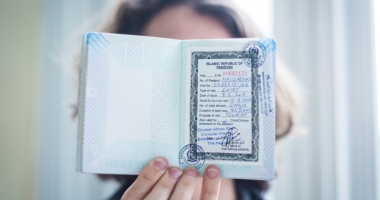 Stire din Actualitate : Decizie  fără precedent!  Se schimbă regulile pentru cetățenii străini
