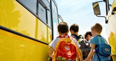 Stire din Cultură-Educație : Decontarea integrală a navetei,  în dezbatere publică