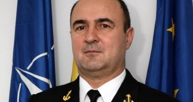 Stire din Eveniment : Șeful Statului Major al Forțelor Navale, decorat de Klaus Iohannis