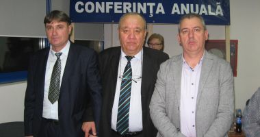 Stire din Economie : Dede Perodin și echipa sa rămân la "cârma" Sindicatului Liber al Navaliștilor din SNC