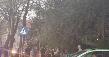 Stire din Eveniment : UPDATE Accident rutier pe bulevardul Mamaia. O tânără a fost lovită de mașină pe trecerea de pietoni