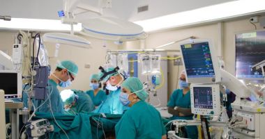 Stire din Sănătate : De ce trebuie operată hernia abdominală
