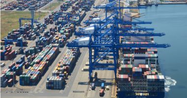 Stire din Economie : Deficitul balanței comerțului exterior crește îngrijorător