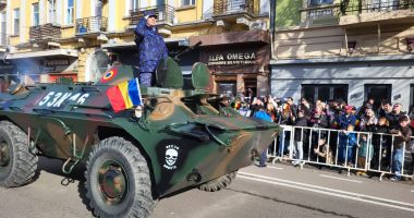 GALERIE FOTO Peste 1000 de constănțeni prezenți la parada militară de Ziua României - 15