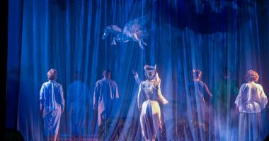 Stire din Cultură-Educație : "Degețica" deschide stagiunea la Teatrul "Căluțul de Mare"