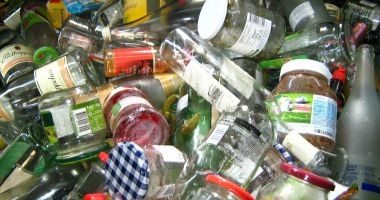 Stire din Economie : De la 31 martie 2019 vom plăti garanție pentru ambalajele reciclabile