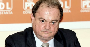 Stire din Politică-Administrație : Delegația PDL condusă de Vasile Blaga se întâlnește cu portuarii constănțeni