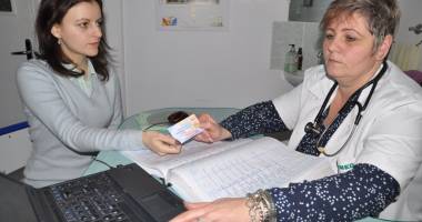 Stire din Sănătate : De mâine, este obligatoriu cardul de sănătate