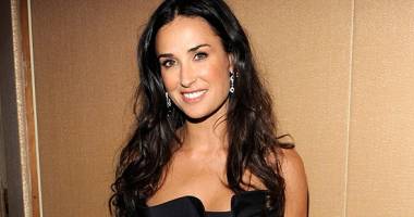 Stire din Monden : Demi Moore a fost JEFUITĂ de ... hoți cu gusturi fine