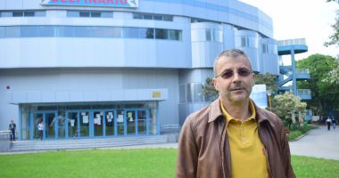 Stire din Social : "Delfinariul" va avea un nou director. De ce a renunţat la funcţie Adrian Bîlbă?