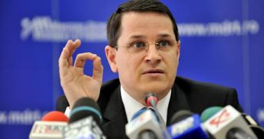 Stire din Politică-Administrație : "Voi demisiona din PE și din PNL imediat ce primesc mandatul de la SRI"