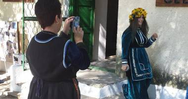 Minoritățile din Dobrogea. Obiceiurile și tradițiile de nuntă la aromâni - 3