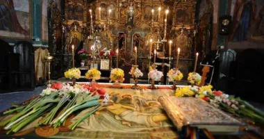 Stire din Cultură-Educație : Încep slujbele Deniilor. Semnificația și desfășurarea lor în Săptămâna Mare