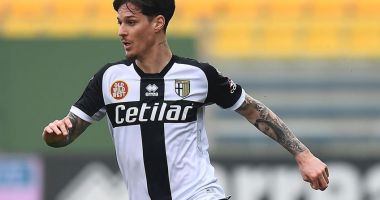 Stire din Sport : Transferul lui Dennis Man la Sampdoria a intrat în linie dreaptă. Italienii au făcut anunțul