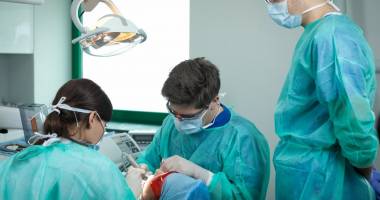 Stire din Sănătate : Dental Week-end, cea mai mare lecție de igienă orală din lume
