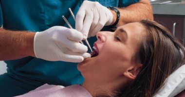 Stire din Sănătate : Există constănțeni care nu au văzut niciodată un dentist