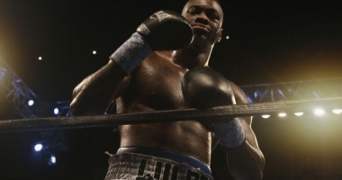 Stire din Sport : Campion mondial de box, arestat pentru posesie de marijuana