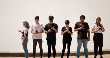 Stire din Social : Terapia pentru dependența de rețele sociale contribuie la bunăstarea psihicului
