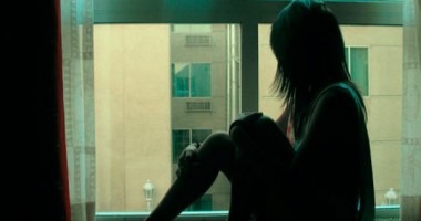 Stire din Diverse : Se "îndrăgostea" de minore pe Facebook, le sechestra și le obliga să se prostitueze