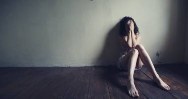 Stire din Sănătate : Învinge depresia cu ajutorul specialiștilor Iowemed!