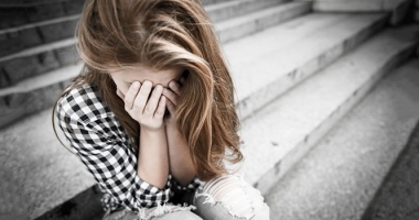 SCENE GROAZNICE ÎN ZONA CET DIN CONSTANȚA. DOUĂ FETIȚE DE 10 ANI, VIOLATE ȘI AGRESATE SEXUAL DE UN VECIN DE BLOC