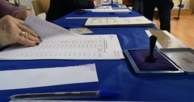 Stire din Politică-Administrație : ALEGERI LOCALE. S-a dat startul pentru depunerea candidaturilor la birourile electorale