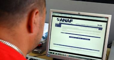 Stire din Economie : Depunerea declarației unice doar online nu mai este obligatorie